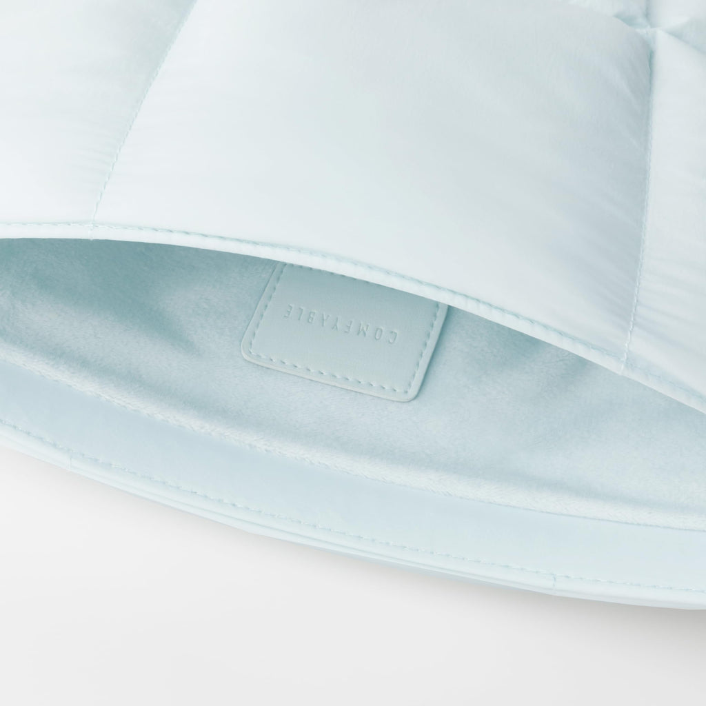 Lightweight Puffy Quilted Magnetic Laptop Sleeve